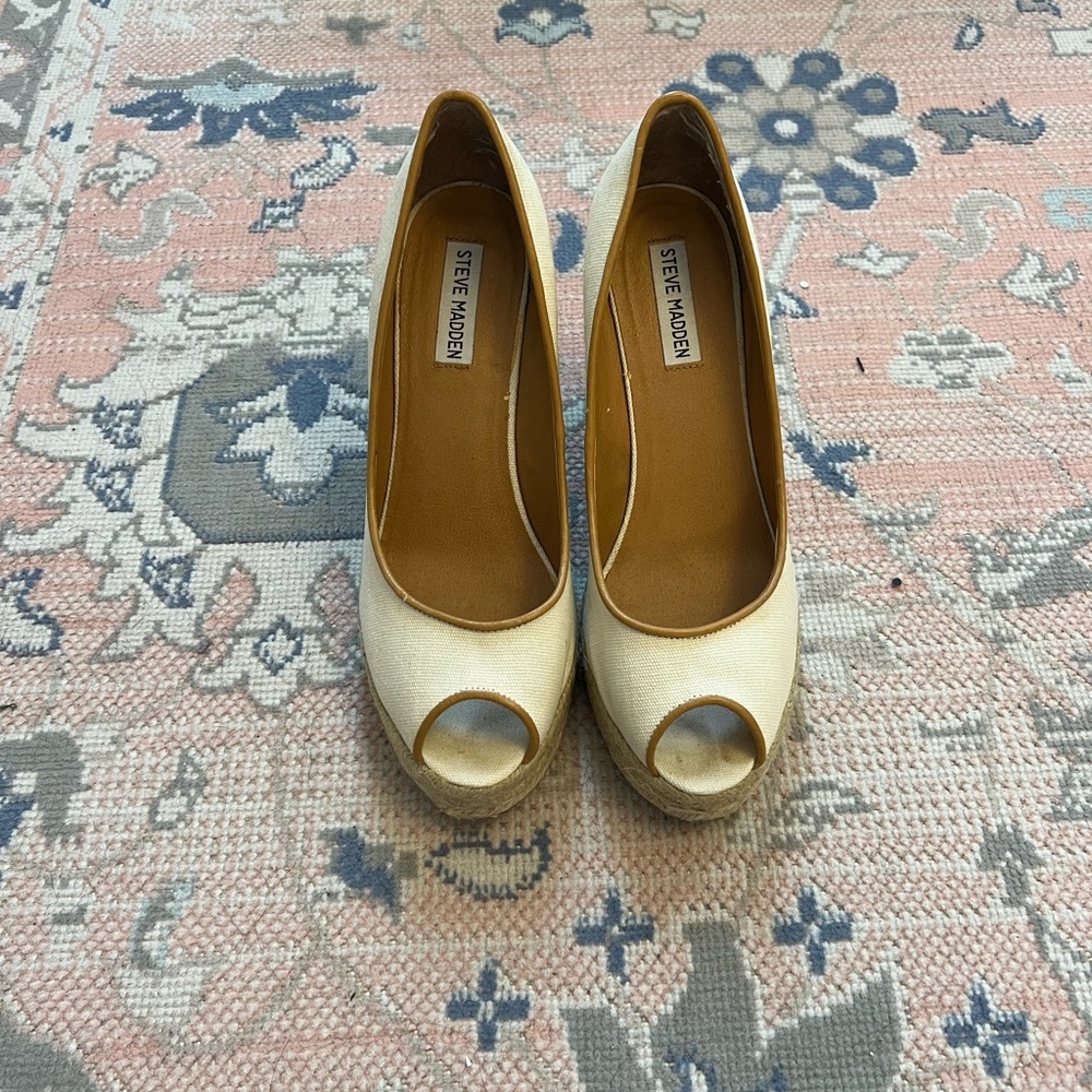 Steve Madden Tan Peep Toe Espadrilles